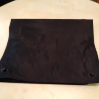 Mochila negra nueva.