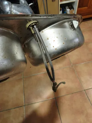 Fregadero doble seno con grifo