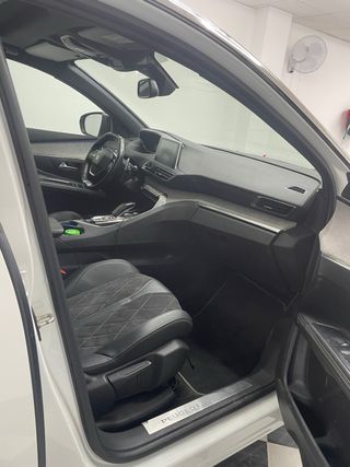 Peugeot 5008 2020