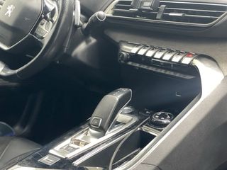 Peugeot 5008 2020