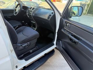 Nissan Terrano II 2003