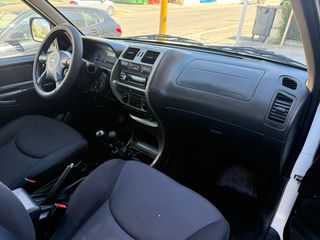 Nissan Terrano II 2003