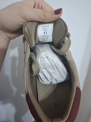 Zapatillas Alvaro Moreno Beige y Rojo