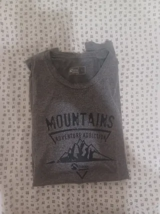 Camiseta Neak Peak Gris Talla L