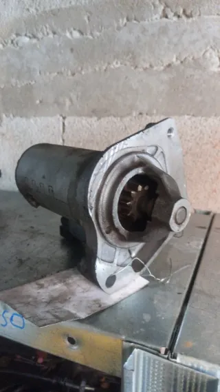 Motor de arranque puesta en marcha