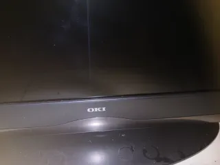 Televisión OKI Negra y Marrón