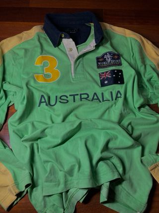 Polo Retro Australia 90s Verde y Amarillo