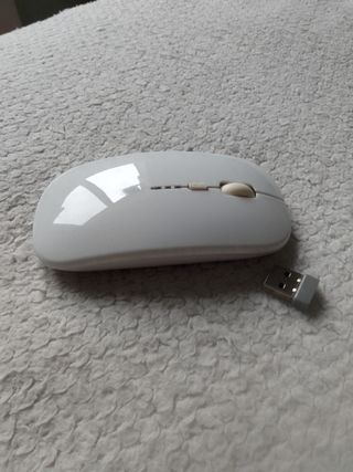 MacBook Air 11” 2010 Linux + extras