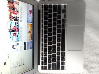 MacBook Air 11” 2010 Linux + extras