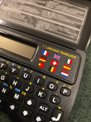 Traductor y Convertidor de Moneda Portátil con pil