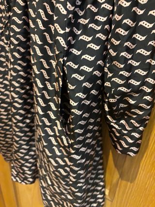 Vestido camisero Kenzo negro y rosa