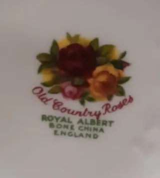 Caja Antigua Porcelana Old Country Rouses