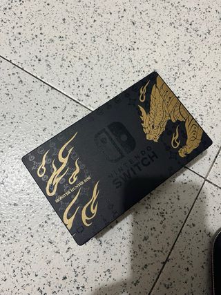 Nintendo Switch Edición Especial Monster Hunter