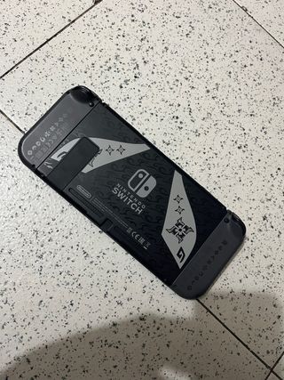 Nintendo Switch Edición Especial Monster Hunter