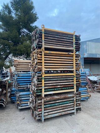 Alquiler Puntales de obra 3 metros