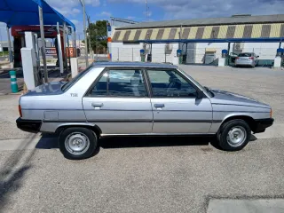 Renault r9 tse