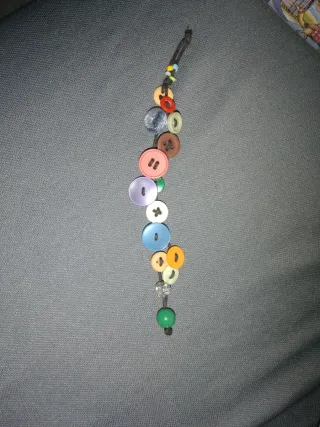 Bracciale bottoni realizzato a mano
