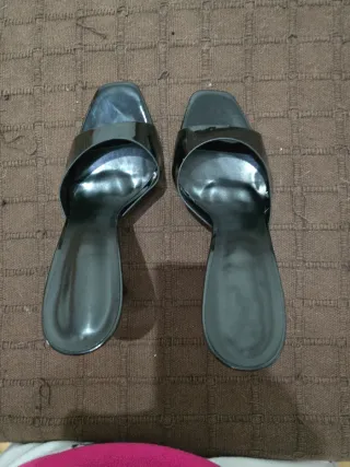 Sandalias tacón fino alto T39 negras