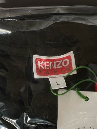 Camiseta Kenzo Negra con Flor Azul