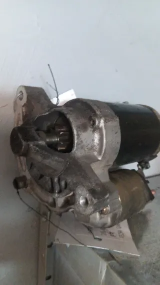 Motor de arranque/puesta en marcha