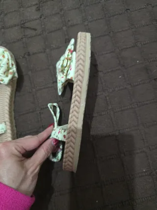 Sandalias Niña T29-30 Flores y Lazos