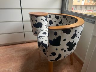 Sillón de diseño unico con estampado de vaca