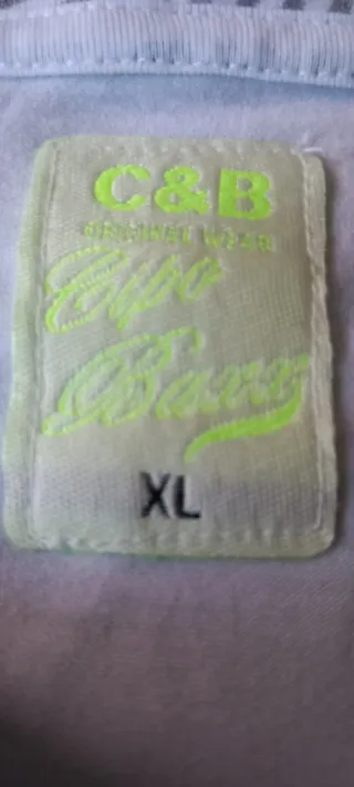 Bermuda Nike cuadros y regalo otra negra y camiset