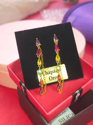 Pendientes chapados oro 18ktcon piedras multicolor
