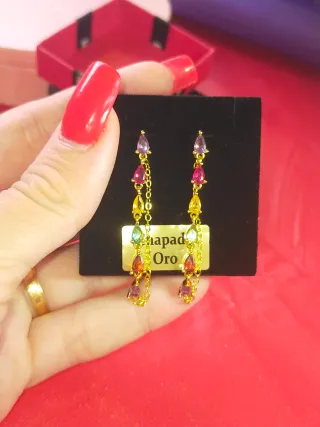 Pendientes chapados oro 18ktcon piedras multicolor