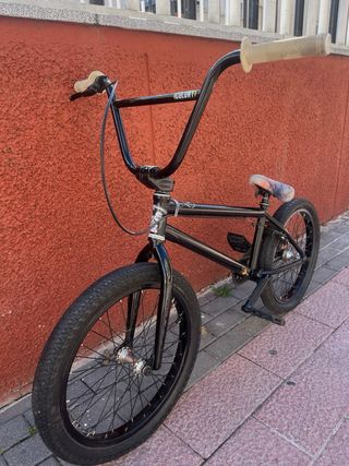 Bicicleta BMX Subrosa Freestyle