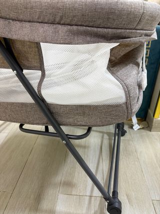 Mini cuna con mosquitera