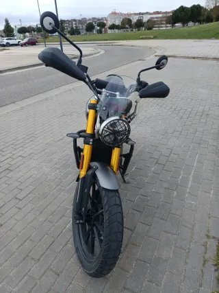 Triumph Scrambler 400X Negra/Plata