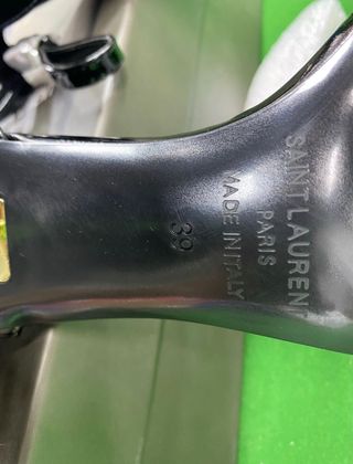 Saint Laurent Zapatos Tacón Oro Negro