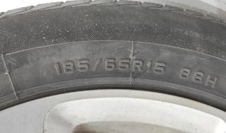 Peugeot 2023866 9673773577 llanta 208 access