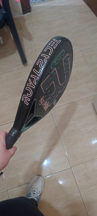Pala de pádel Royal Padel 850