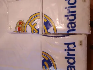 Manta Atlético de Madrid y Real Madrid Polyester