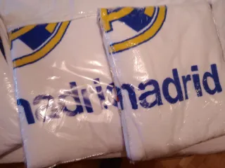 Manta Atlético de Madrid y Real Madrid Polyester