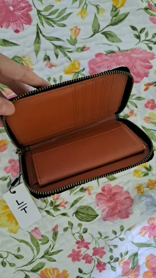 Cartera L. Credi cuadros blanco y negro