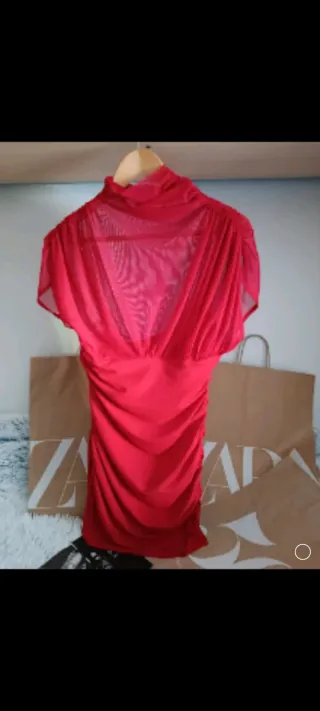 Vestido rojo drapeado