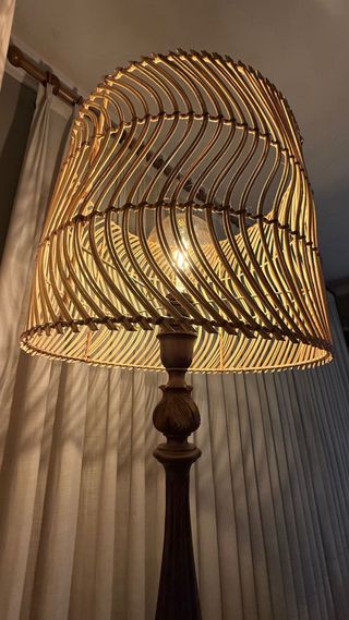 Abajur Ratan Feito à Mão