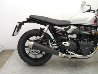 TRIUMPH SPEED TWIN 900 2025 1571 kms.