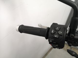 TRIUMPH SPEED TWIN 900 2025 1571 kms.