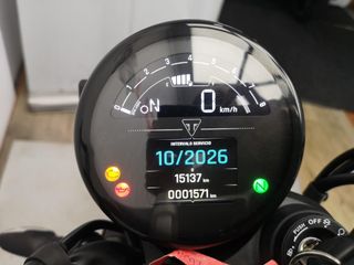 TRIUMPH SPEED TWIN 900 2025 1571 kms.