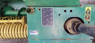Empacadora John Deere 330-E