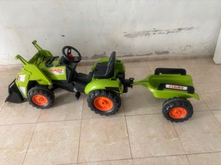 Tractor a pedales con pala y remolque