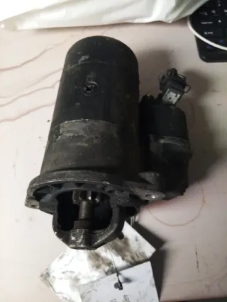 Motor de arranque/puesta en marcha