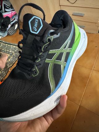 Asics Gel-Kayano 30 Negro/Verde