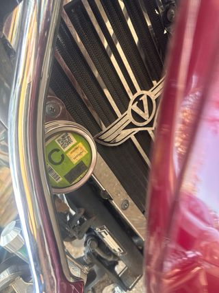 Kawasaki VN 900 Classic Granate