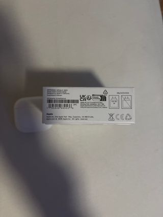 Airpods 4 con cancelación de sonido