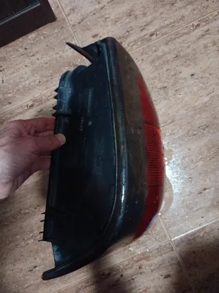 Piloto trasero Renault Clio 1 derecho